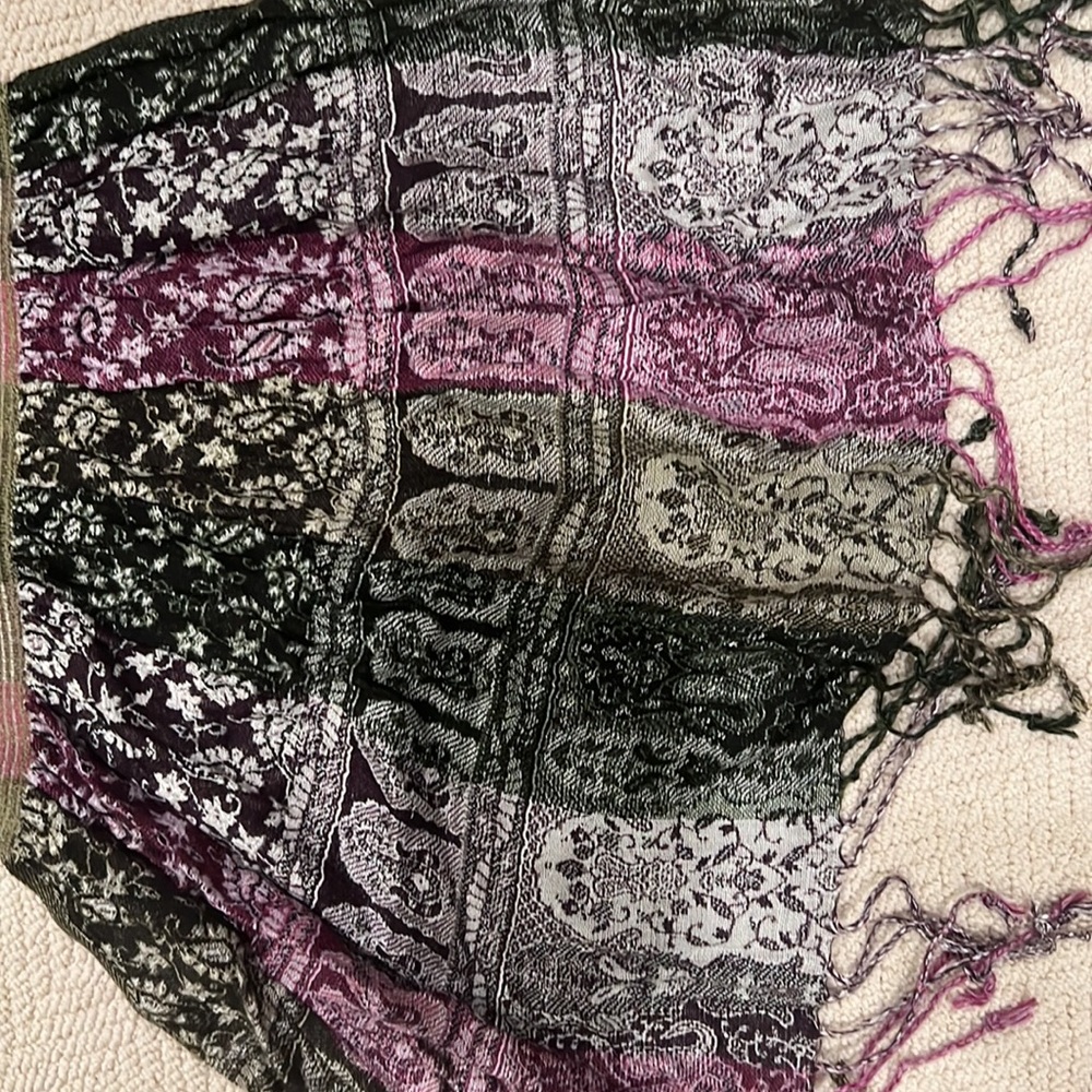 Scarf - Picture 4 of 8